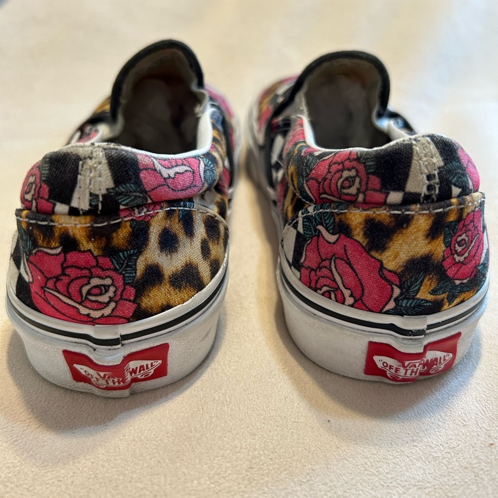 VANS - Picture 3 of 6